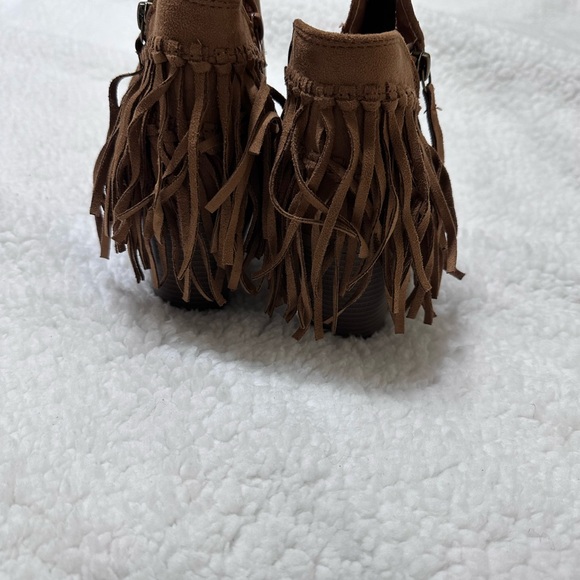 Brown boots - Picture 3 of 3